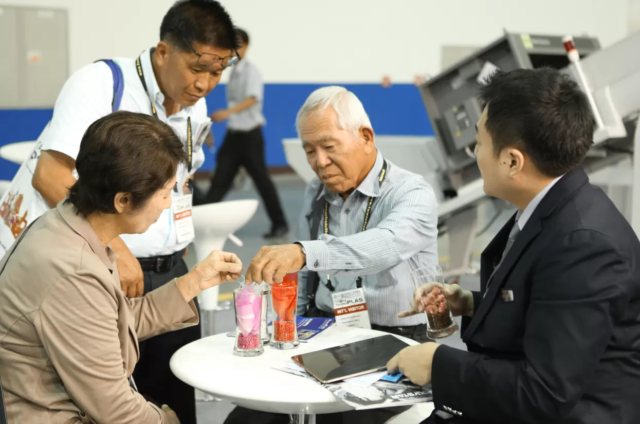 in-house recycling plastic recycling in Taipei 2014